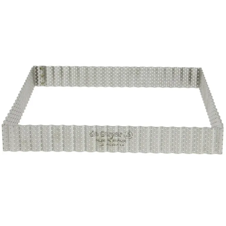 Cadre à tarte carré cannelé et perforé inox H 3 cm - 23 x 23 cm De Buyer