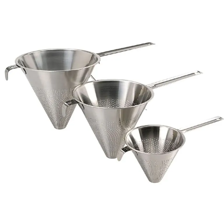 Chinois inox perforé - Ø 18 cm