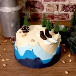 Pâte à sucre bleue pastel étalée - DDM 09/24