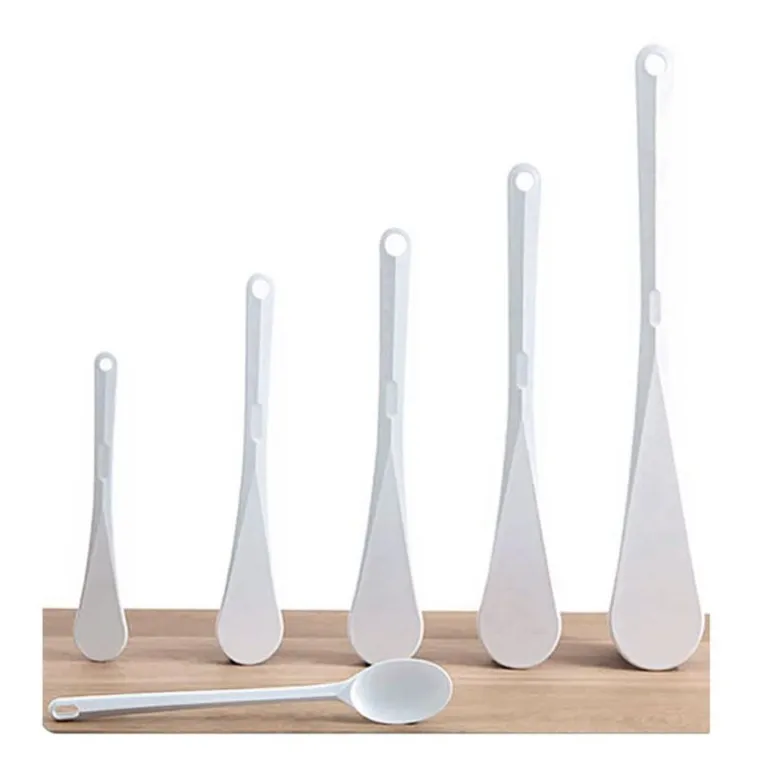 Spatule plastique